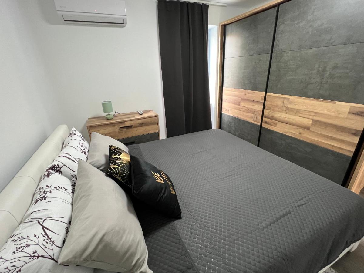 Doneto, Apartment In Private House 里耶卡 外观 照片