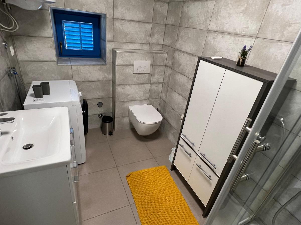 Doneto, Apartment In Private House 里耶卡 外观 照片
