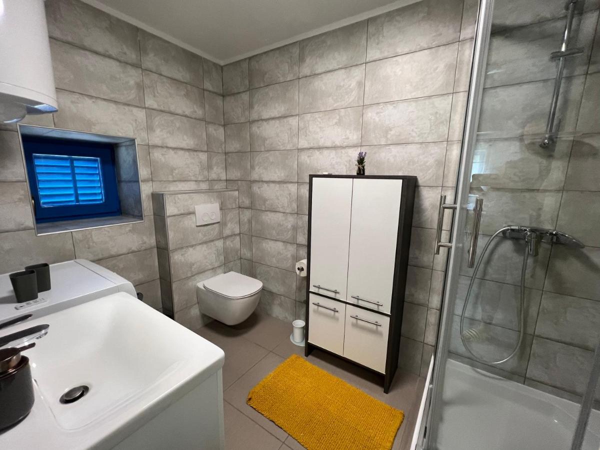 Doneto, Apartment In Private House 里耶卡 外观 照片